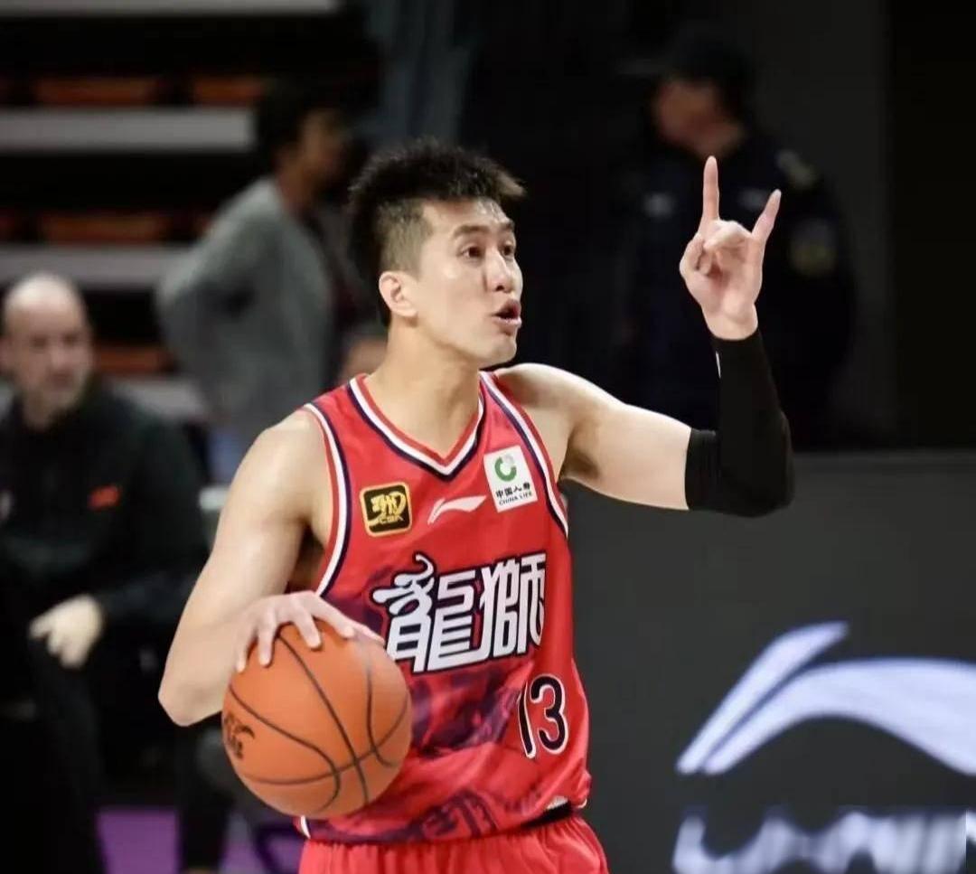 火箭男神郭艾伦表现神勇，带领球队取得连胜