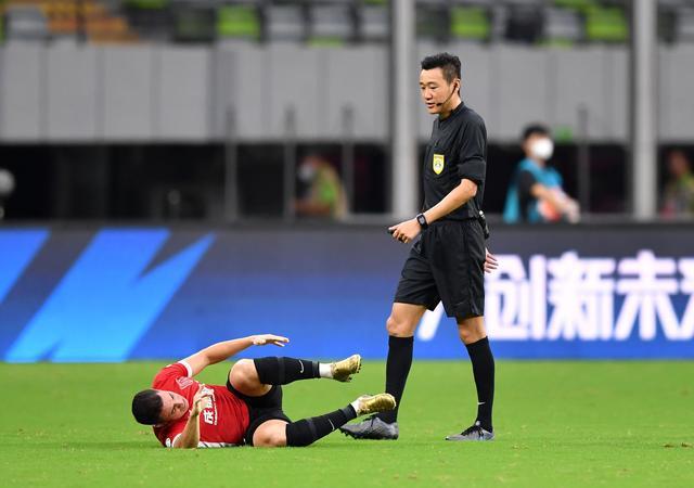 包含河北华夏战平石家庄永昌—争夺焦点战平对手的词条