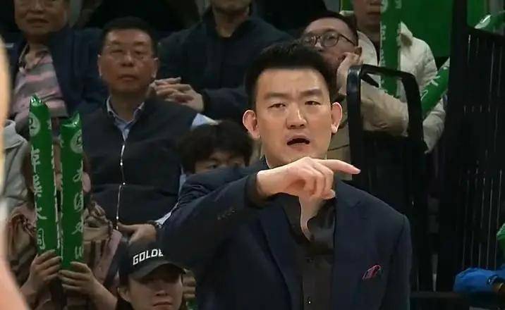 关于广厦队实力强劲，一路领先登顶的信息